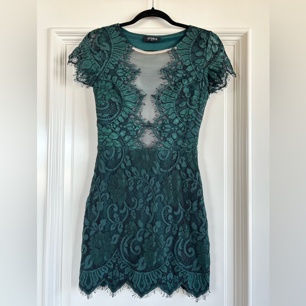 Storia Forest Green Lace Dress